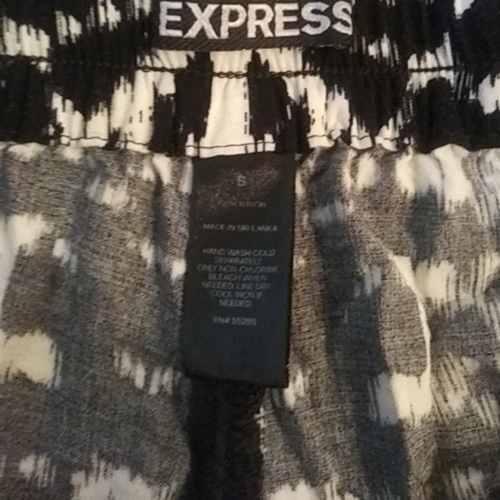 Short set - Picture 3 of 3